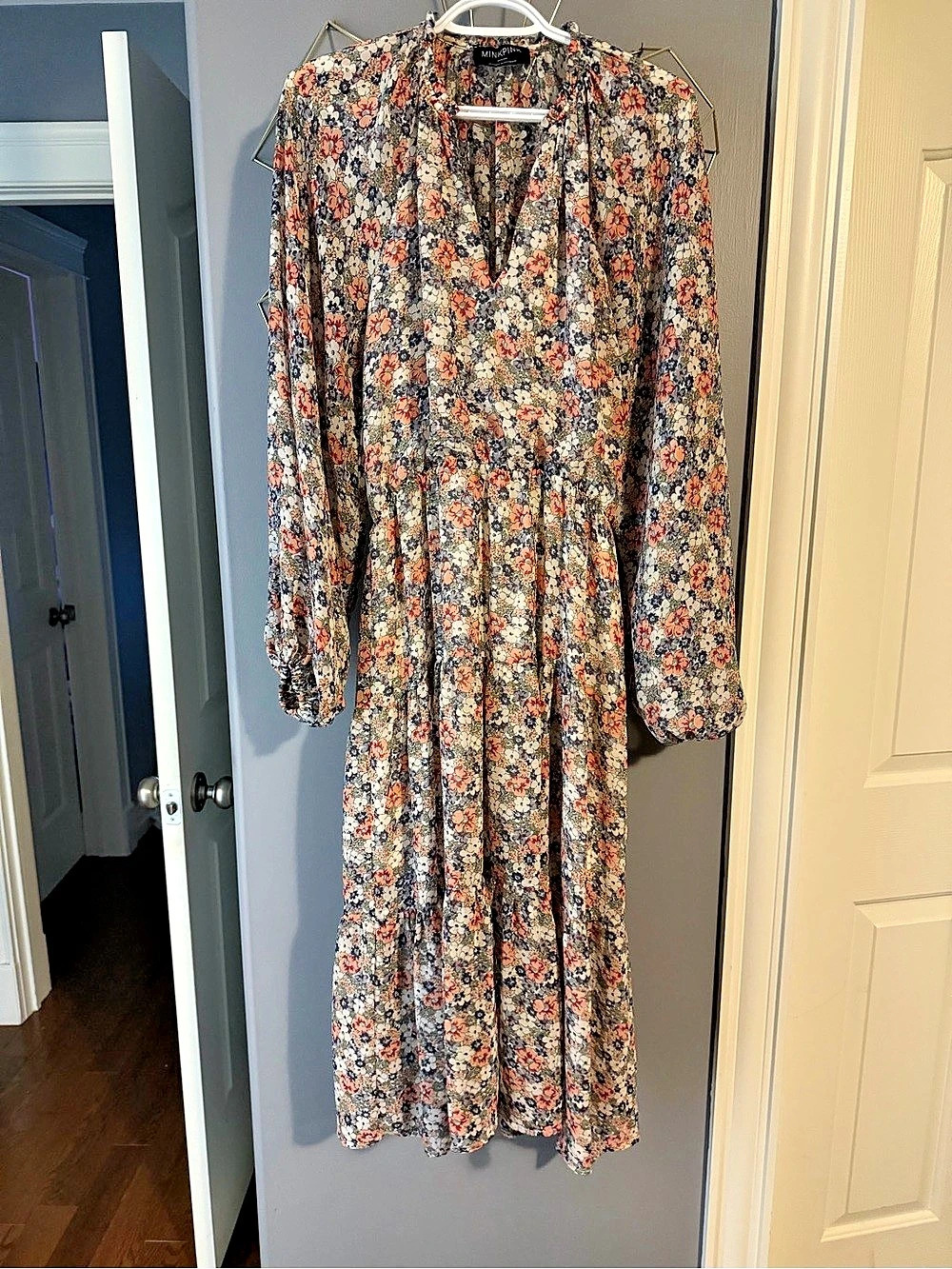 MINKPINK Floral Maxi Dress in Multicolor Size Medium Like New